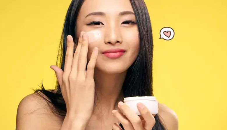 Bagaimana memilih krim malam untuk kulit berminyak?